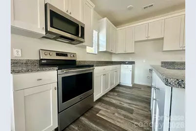260 Mills Avenue, Troutman, NC 28166 - Photo 9