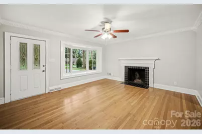 704 1st Avenue Place NE, Conover, NC 28613 - Photo 3