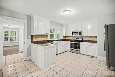 704 1st Avenue Place NE, Conover, NC 28613 - Photo 7