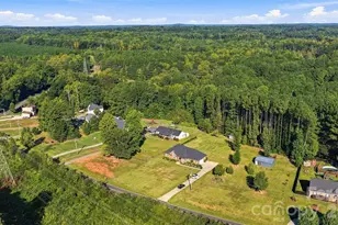935 Killian Rd, Stanley, NC 28164 - Photo 25