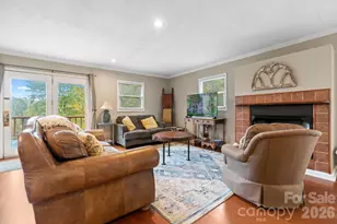 540 Duncan Creek Rd, Fletcher, NC 28732 - Photo 9