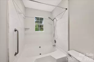 3220 Selwyn Farms Ln, Charlotte, NC 28209 - Photo 17