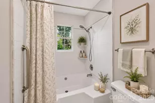 3220 Selwyn Farms Ln, Charlotte, NC 28209 - Photo 15