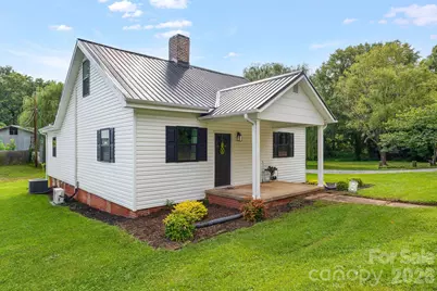 636 N Trade Street, Tryon, NC 28782 - Photo 3