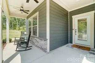 5609 Lavaux Ct, Charlotte, NC 28214 - Photo 5
