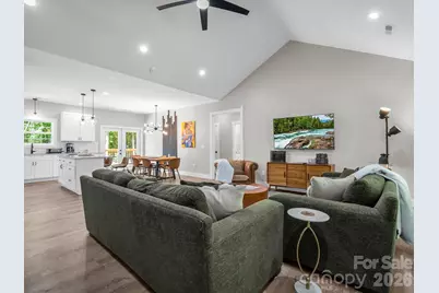 180 Ridgeview Drive, Hendersonville, NC 28792 - Photo 9