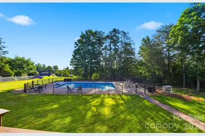 4510 18th Street Lane NE, Hickory, NC 28601 - Photo 35