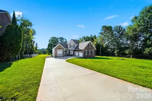 4510 18th St Ln NE, Hickory, NC 28601 - Photo 3