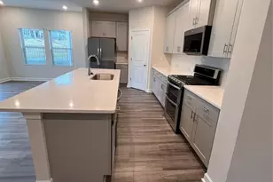 9850 Festival Wy, Charlotte, NC 28215 - Photo 5