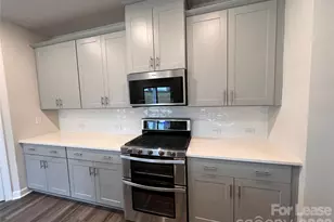 9850 Festival Wy, Charlotte, NC 28215 - Photo 21