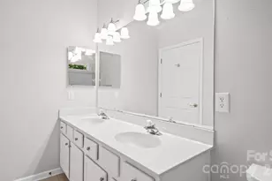 10305 Flat Stone Rd, Charlotte, NC 28213 - Photo 11