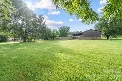 3968 Hollywood Ridge Road, Lenoir, NC 28645 - Photo 5