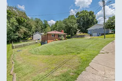 23 Elm Street, Canton, NC 28716 - Photo 5