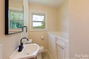 23 Elm St, Canton, NC 28716 - Photo 29