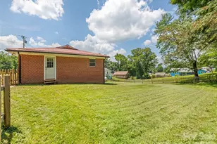 23 Elm St, Canton, NC 28716 - Photo 7