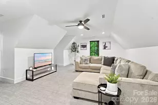 4761 Glen Hollow Ln NE, Hickory, NC 28601 - Photo 31