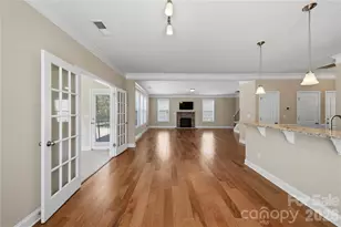 10817 Bere Island Dr, Charlotte, NC 28278 - Photo 15