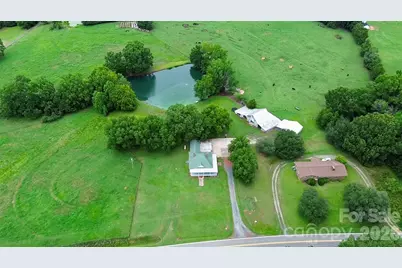 2416 Nc 109 Highway S, Wadesboro, NC 28170 - Photo 9