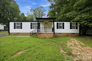 3250 Ole Country Ln, Claremont, NC 28610 - Photo 1
