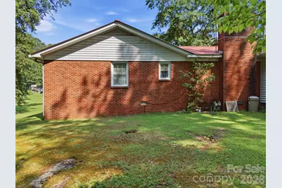 276 Dixie Trail, Hamlet, NC 28345 - Photo 5