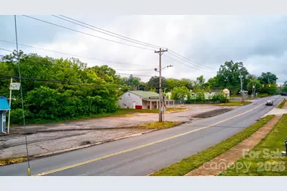225 E D Street, Newton, NC 28658 - Photo 35