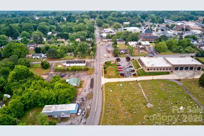 225 E D Street, Newton, NC 28658 - Photo 17
