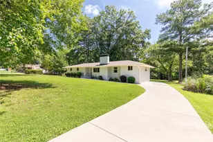 1405 Lakeview Dr, Pineville, NC 28134 - Photo 3