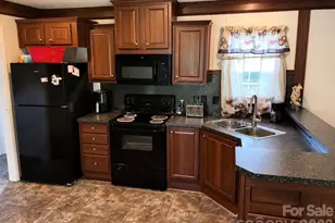 81 Frye Hts Ln, Taylorsville, NC 28681 - Photo 7