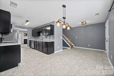 3240 Barons Court Road, Charlotte, NC 28213 - Photo 3