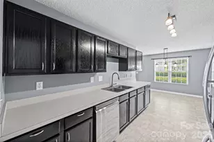 3240 Barons Court Rd, Charlotte, NC 28213 - Photo 9