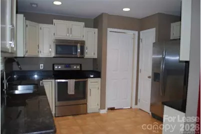 3229 Silver Pond Court, Charlotte, NC 28210 - Photo 5