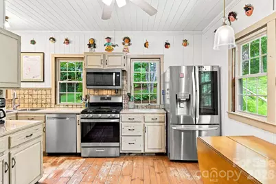 1925 Laurel Park Highway, Hendersonville, NC 28739 - Photo 25