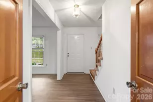 10211 Meadow Hollow Dr, Charlotte, NC 28227 - Photo 3
