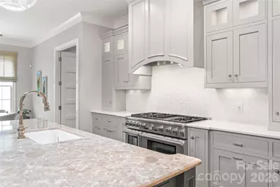 2800 Wintergreen Drive, Charlotte, NC 28211 - Photo 15