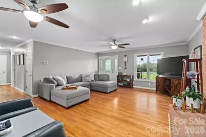 5398 B Reidsville Road, Walkertown, NC 27051 - Photo 5
