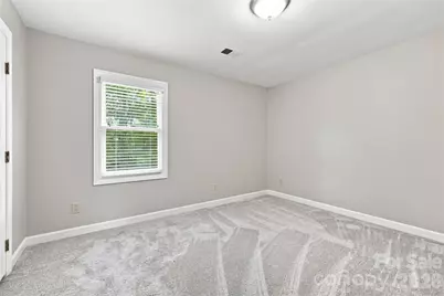 3906 Wandering Lane NE, Hickory, NC 28601 - Photo 31