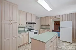 17 E Murray St, Maiden, NC 28650 - Photo 11