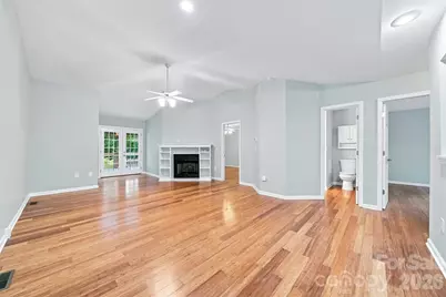 419 19th Avenue Court NE, Hickory, NC 28601 - Photo 5