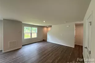 4208 Bowline Dr, Charlotte, NC 28269 - Photo 3