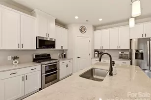 4911 Trigney Ct, Charlotte, NC 28214 - Photo 13