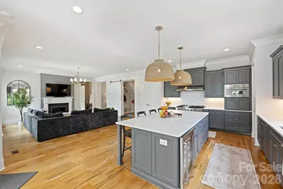 215 Hartford Avenue, Charlotte, NC 28209 - Photo 17