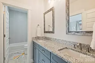 215 Hartford Ave, Charlotte, NC 28209 - Photo 35
