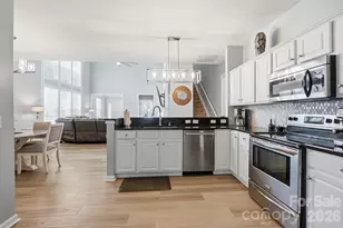 8530 Heron Glen Dr, Charlotte, NC 28269 - Photo 13