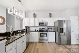 8530 Heron Glen Dr, Charlotte, NC 28269 - Photo 11