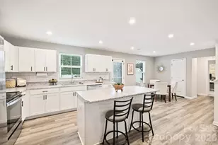 7016 Ludell Ln, Charlotte, NC 28215 - Photo 9