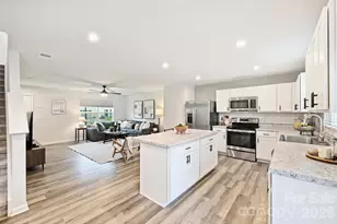 7016 Ludell Ln, Charlotte, NC 28215 - Photo 11