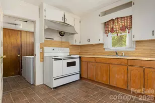484 Yancey Rd, Marion, NC 28752 - Photo 13
