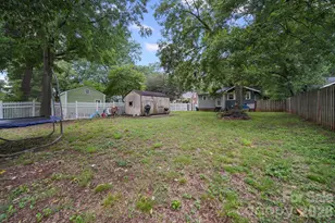 321 Grandin Rd, Charlotte, NC 28208 - Photo 27
