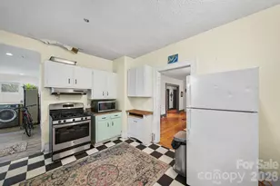 321 Grandin Rd, Charlotte, NC 28208 - Photo 21