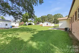 558 Snuggs St, Albemarle, NC 28001 - Photo 9